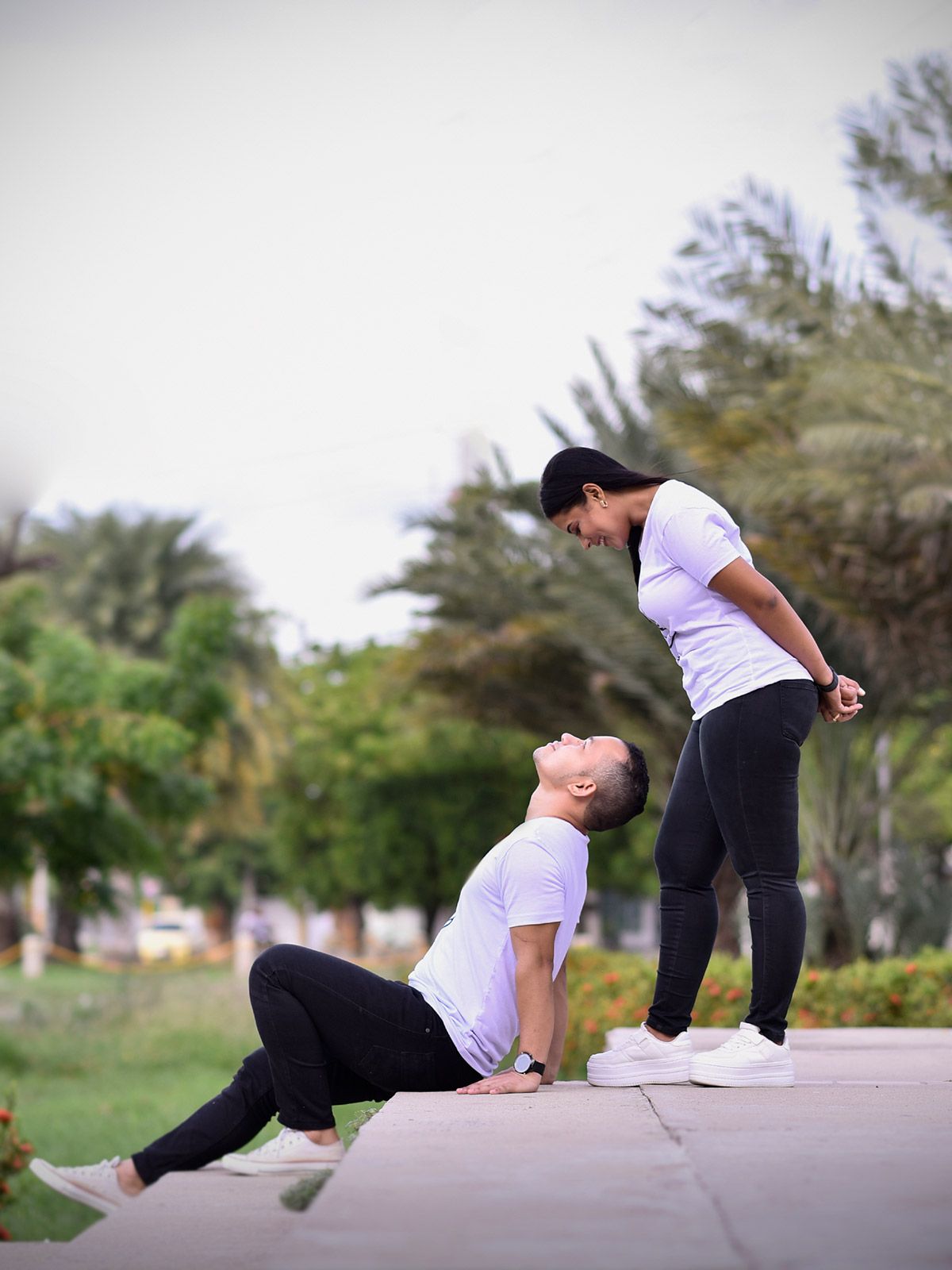 sesion-fotografia-bodas-sesion-pareja-parque-estudio-sym-foto-digital-riohacha