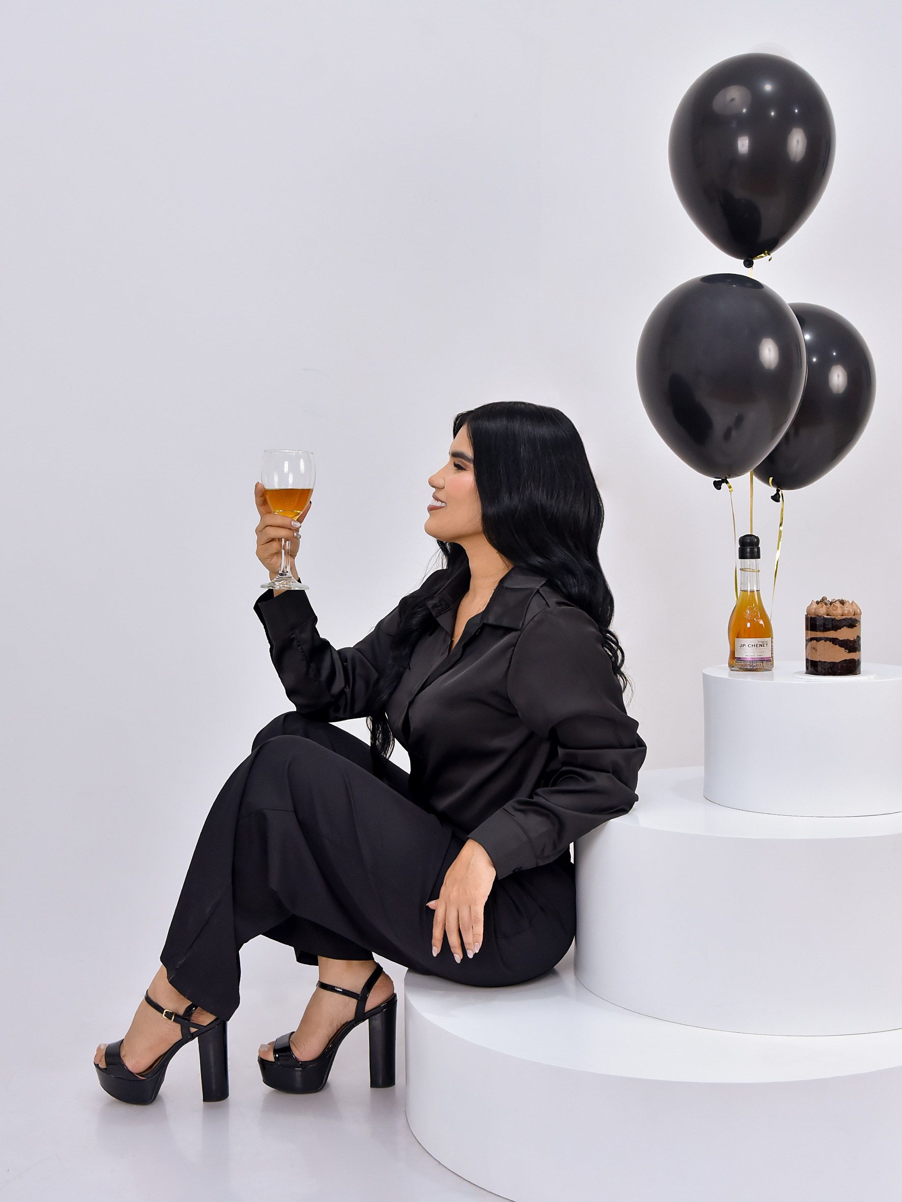 sesion-fotografia-cumpleanos-brindis-estudio-sym-foto-digital-riohacha